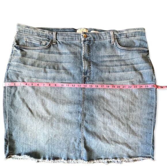 8FAM JEN7 Denim Frayed Hem Pencil Skirt - Picture 5 of 7